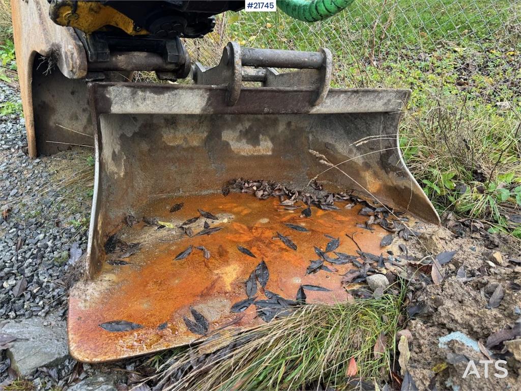 Volvo ECR58D Tracked Excavator with Tilt and Bucket