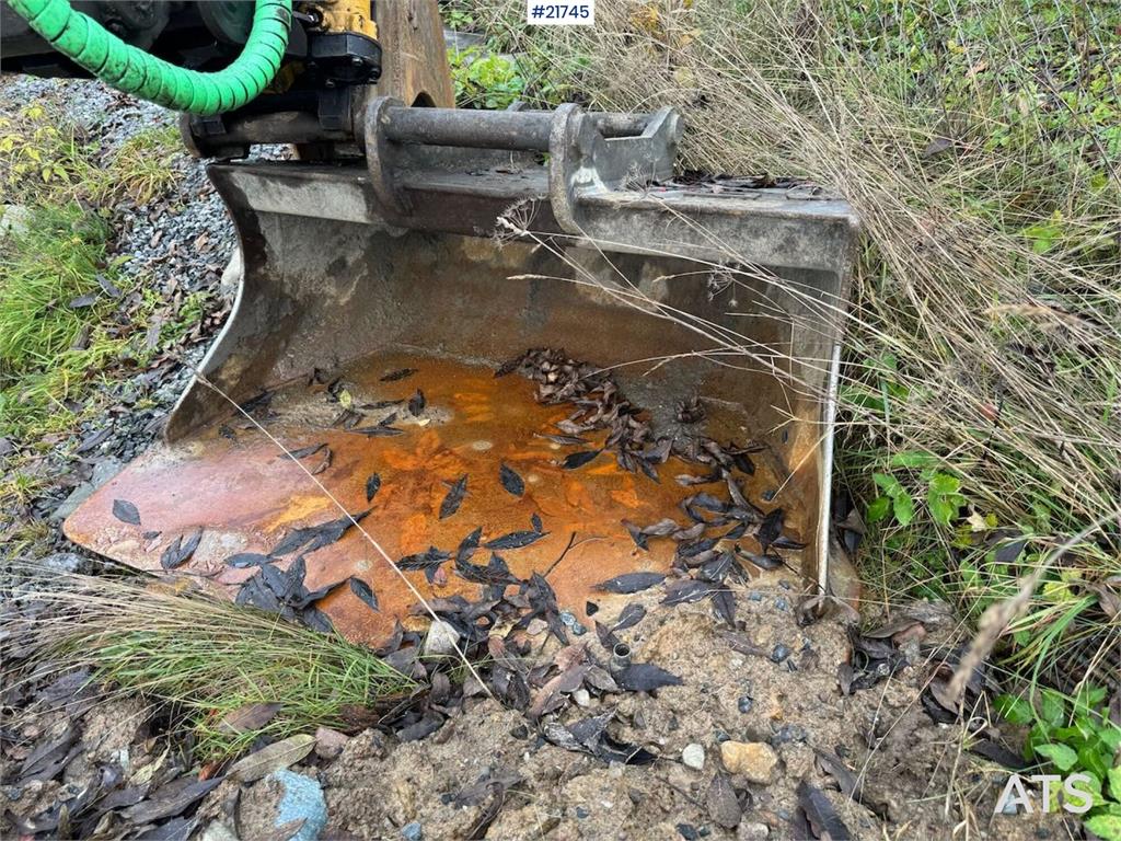 Volvo ECR58D Tracked Excavator with Tilt and Bucket