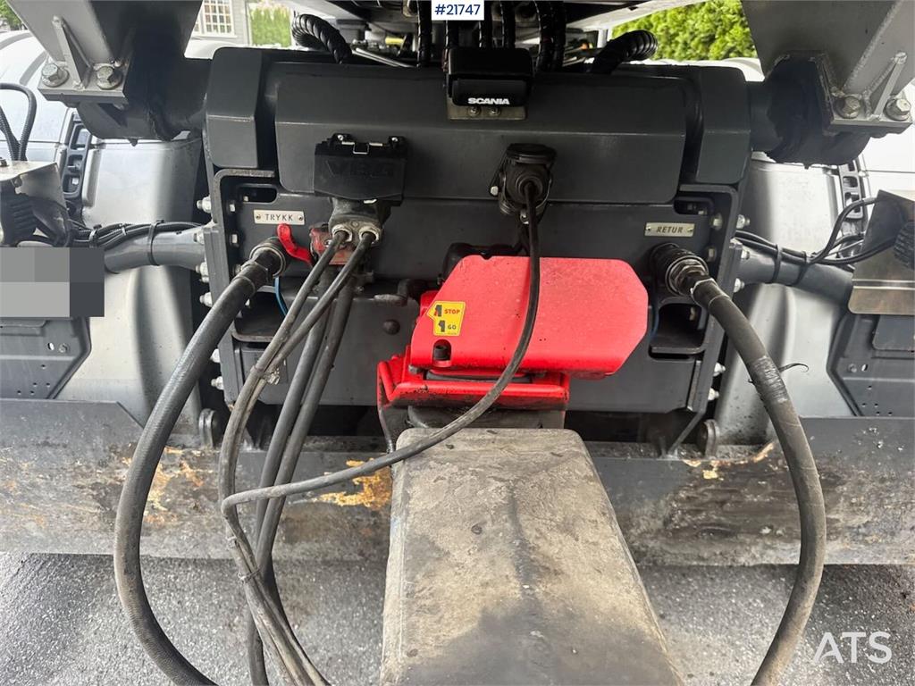 Scania R660 6x4 Asphalt Truck with Carnehl Asphalt Traile