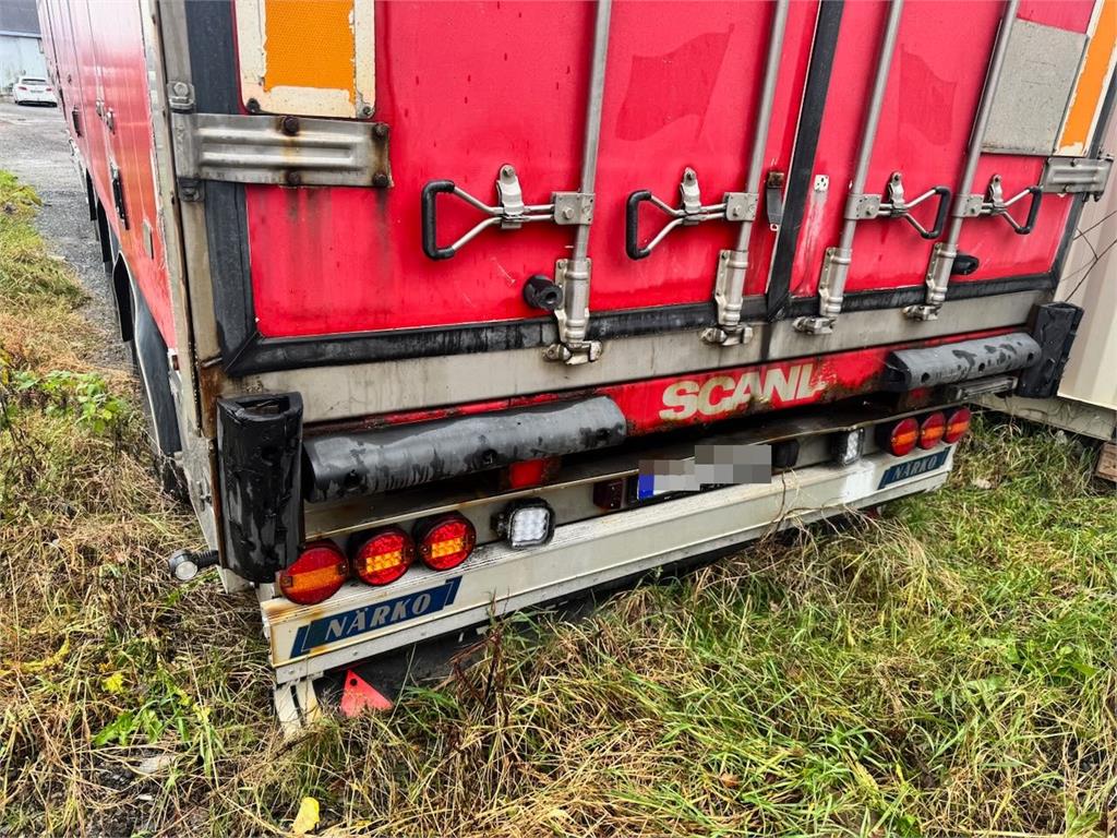 Närko Box Semi-Trailer with Full Side Opening
