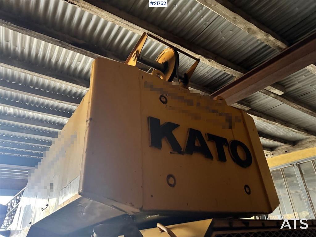 Kato KR-20 Mobile Crane