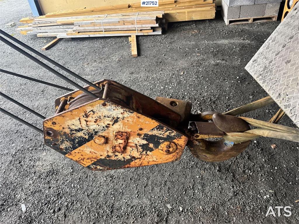 Kato KR-20 Mobile Crane