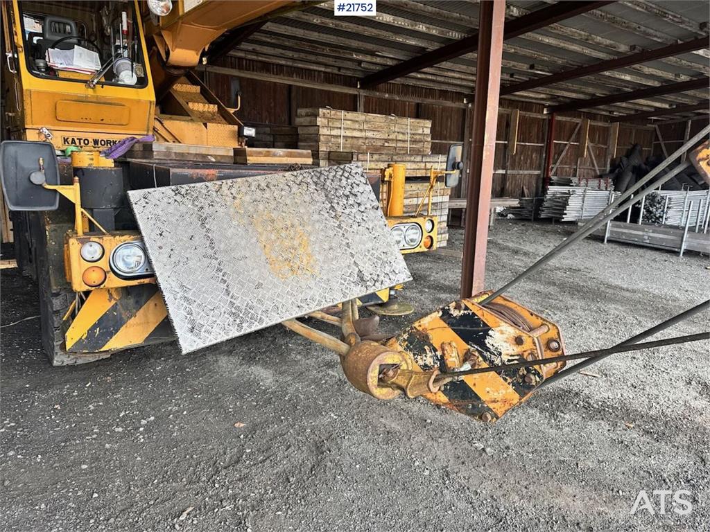 Kato KR-20 Mobile Crane