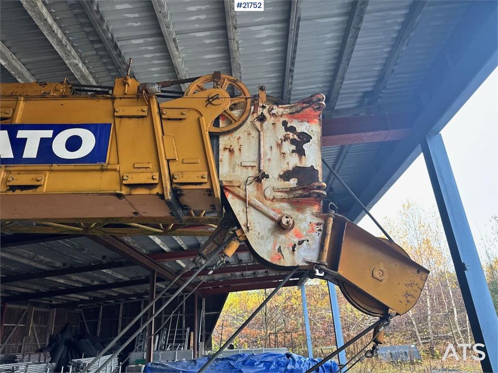 Kato KR-20 Mobile Crane