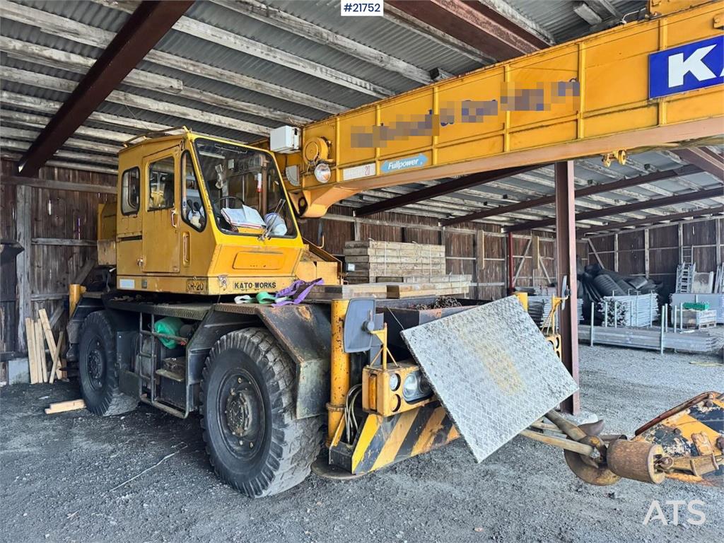 Kato KR-20 Mobile Crane