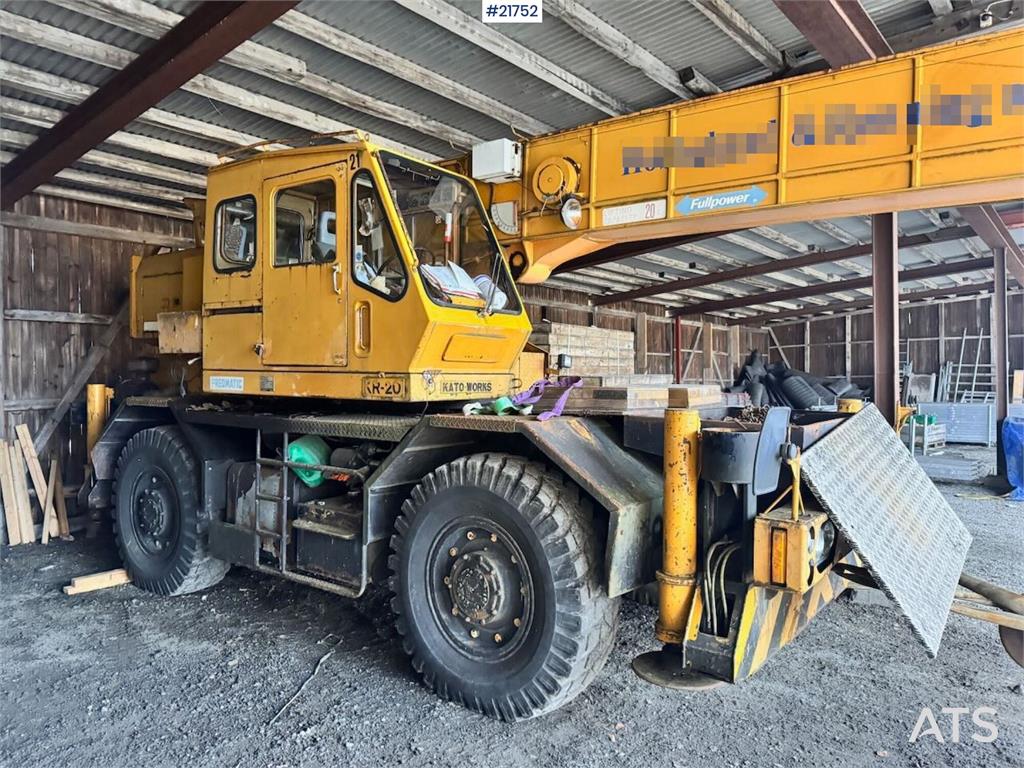 Kato KR-20 Mobile Crane