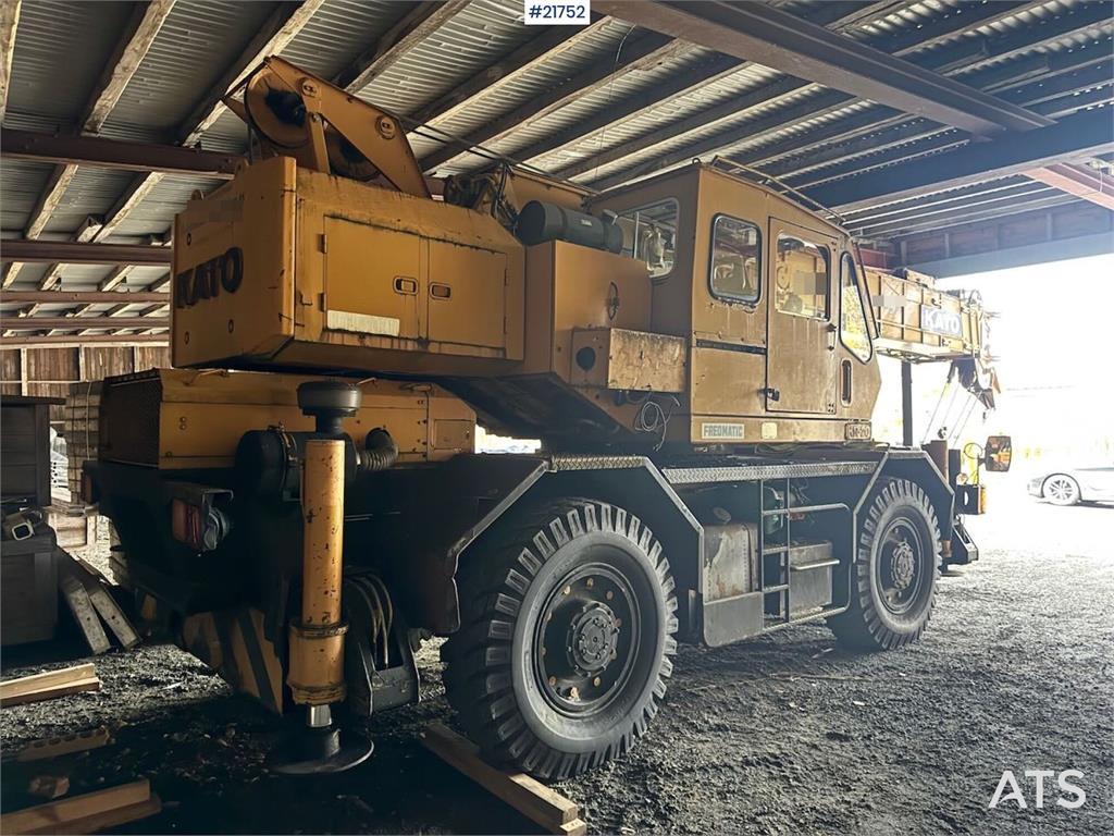 Kato KR-20 Mobile Crane