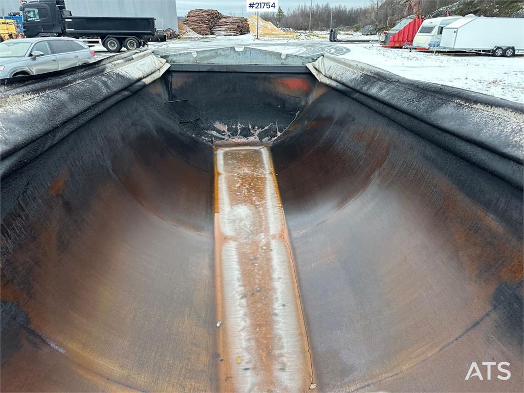 CMT ASF 13 asphalt bucket for hook truck