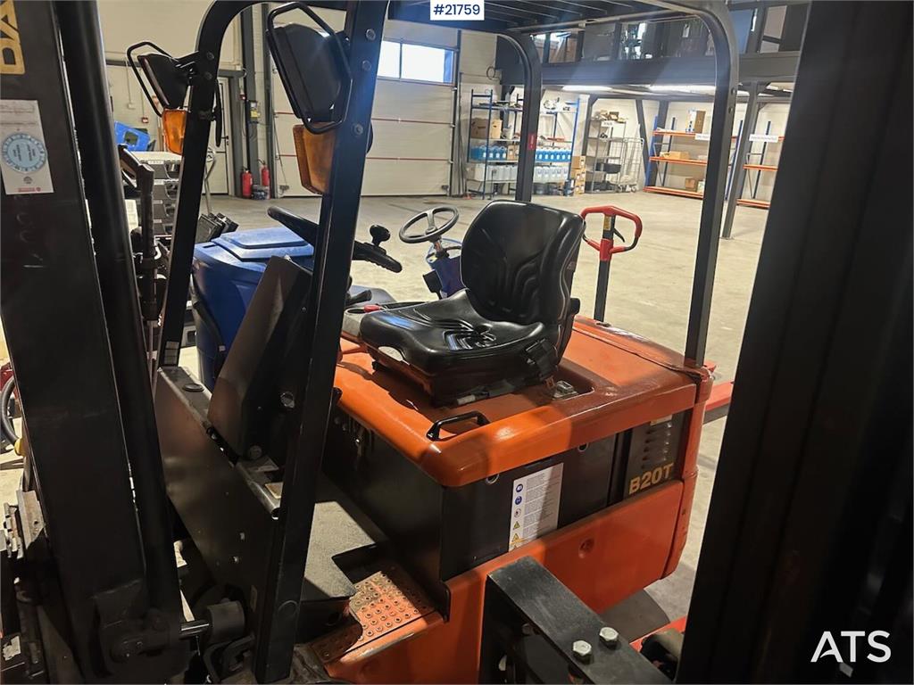 Daewoo B20T truck w/ 4.5 m lift height