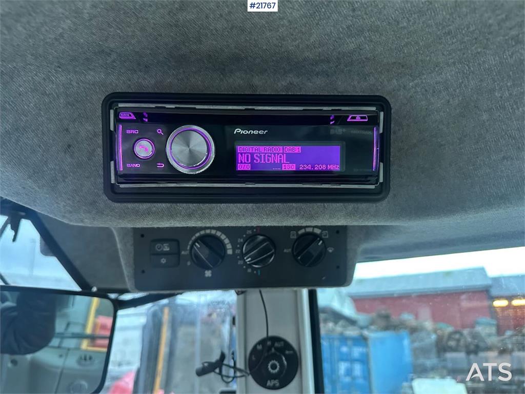 Volvo L90F wheel loader w/ Volvo gravel bucket. WATCH VI