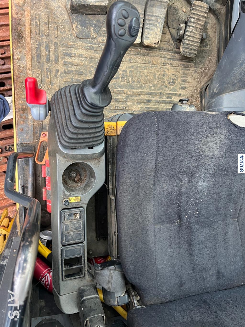 Komatsu pc210lc-8 excavator w/ tooth bucket