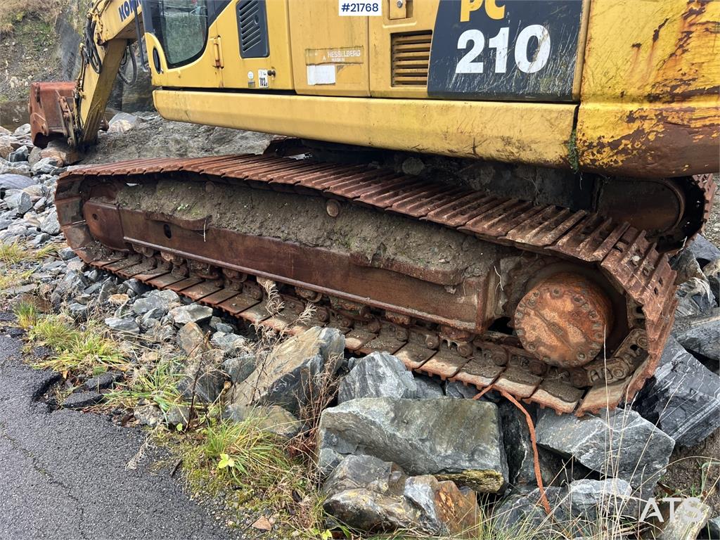 Komatsu pc210lc-8 excavator w/ tooth bucket