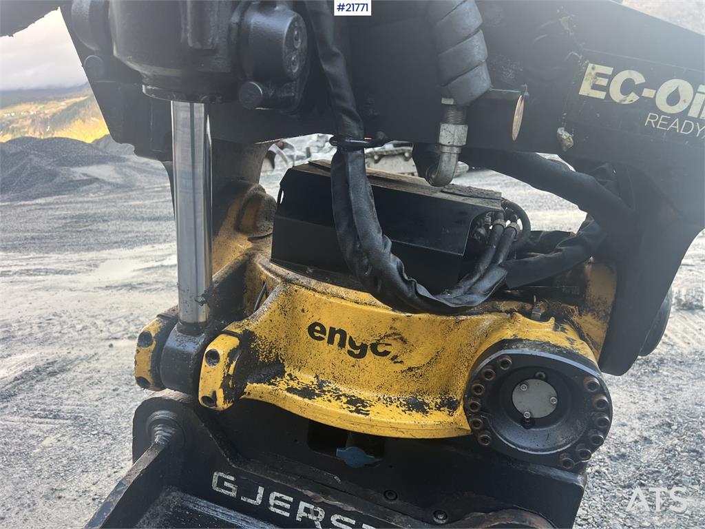 Doosan Dx300lc-5 Gravemaskin m/ rototilt og pusseskuffe