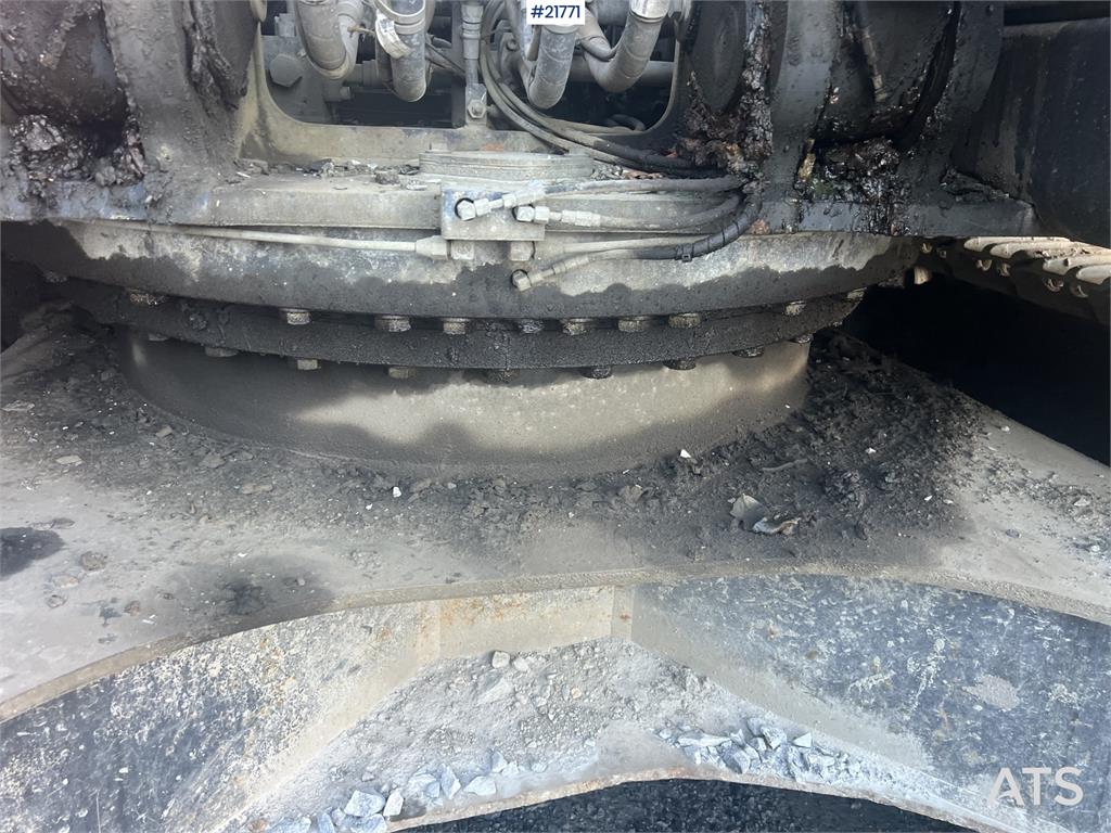 Doosan Dx300lc-5 Gravemaskin m/ rototilt og pusseskuffe