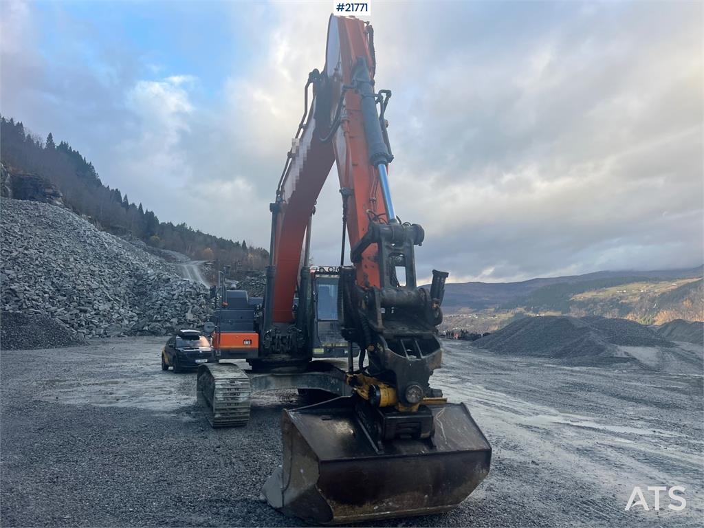 Doosan Dx300lc-5 Gravemaskin m/ rototilt og pusseskuffe