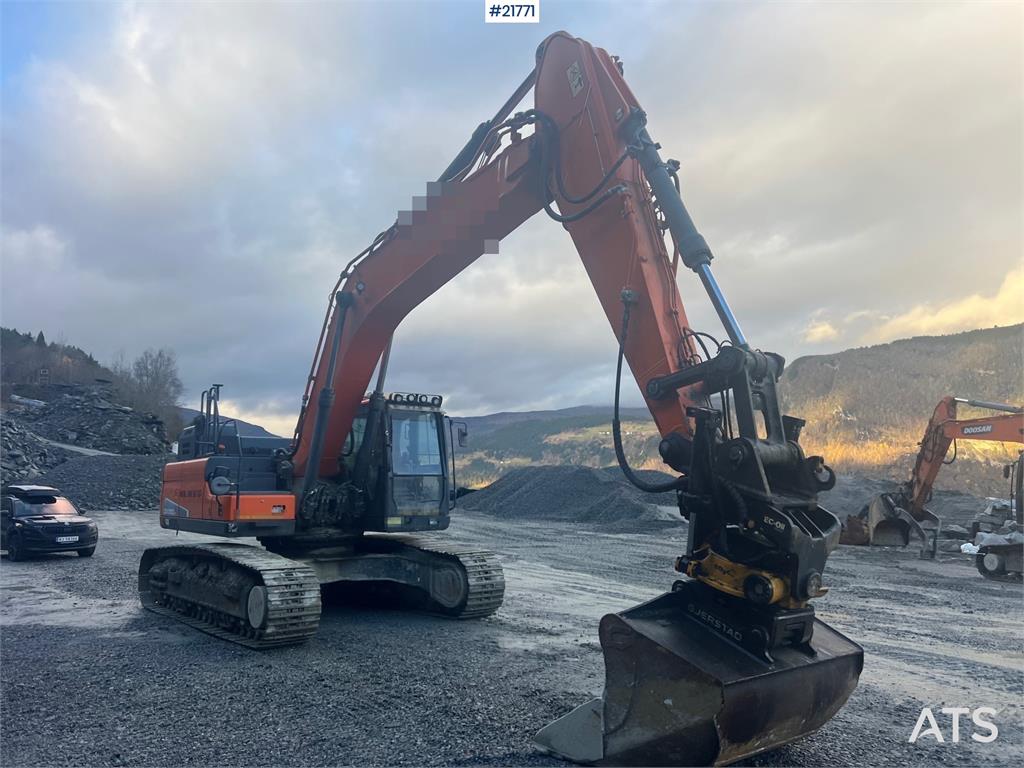 Doosan Dx300lc-5 Gravemaskin m/ rototilt og pusseskuffe