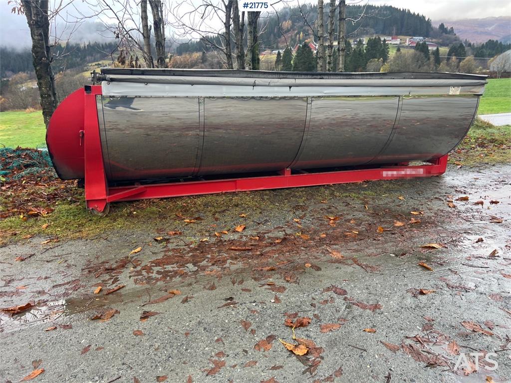 [Other] BFAB asphalt tank w/ air-controlled canopy