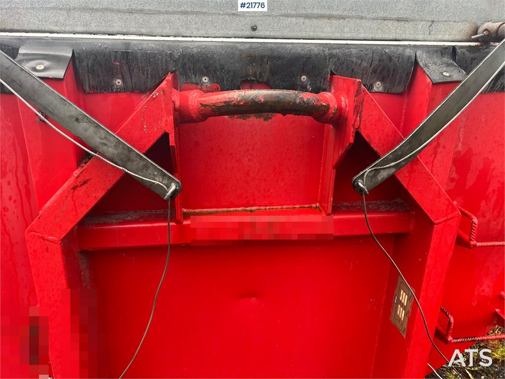 [Other] BFAB asphalt tank w/ manual canopy