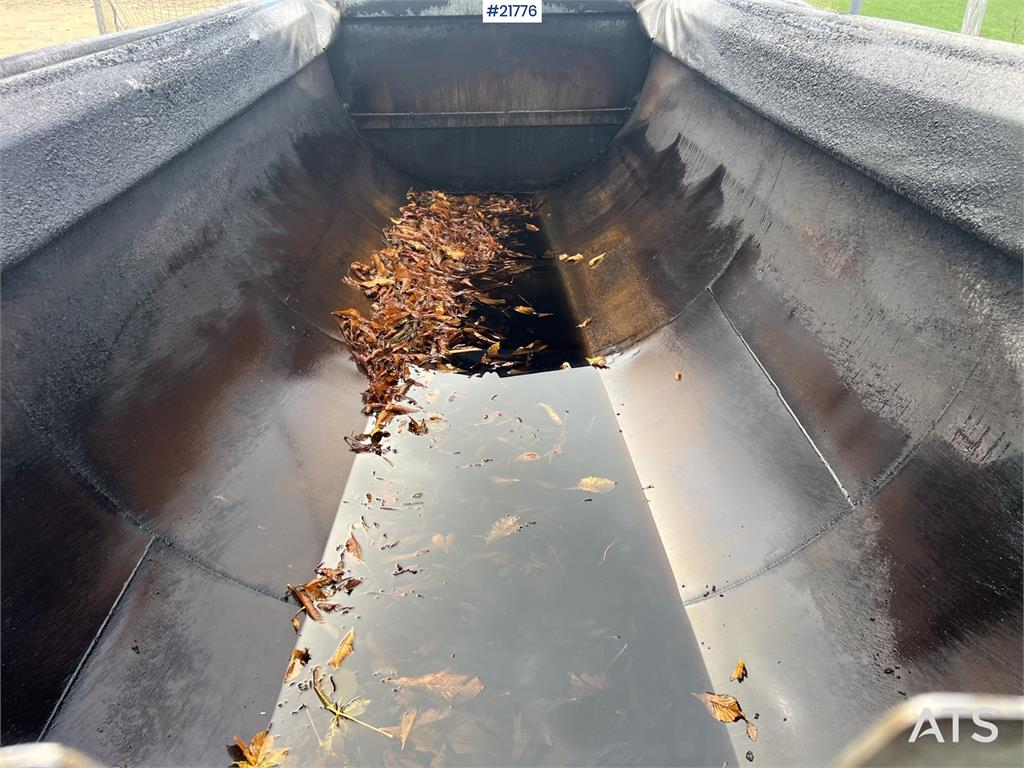 [Other] BFAB asphalt tank w/ manual canopy