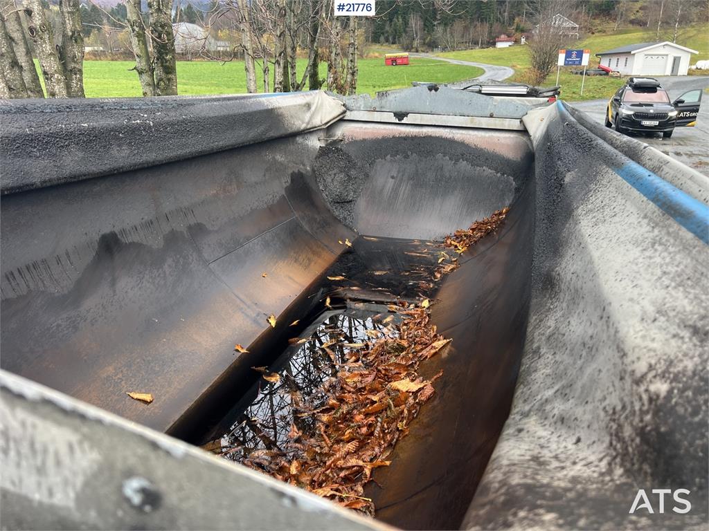 [Other] BFAB asphalt tank w/ manual canopy