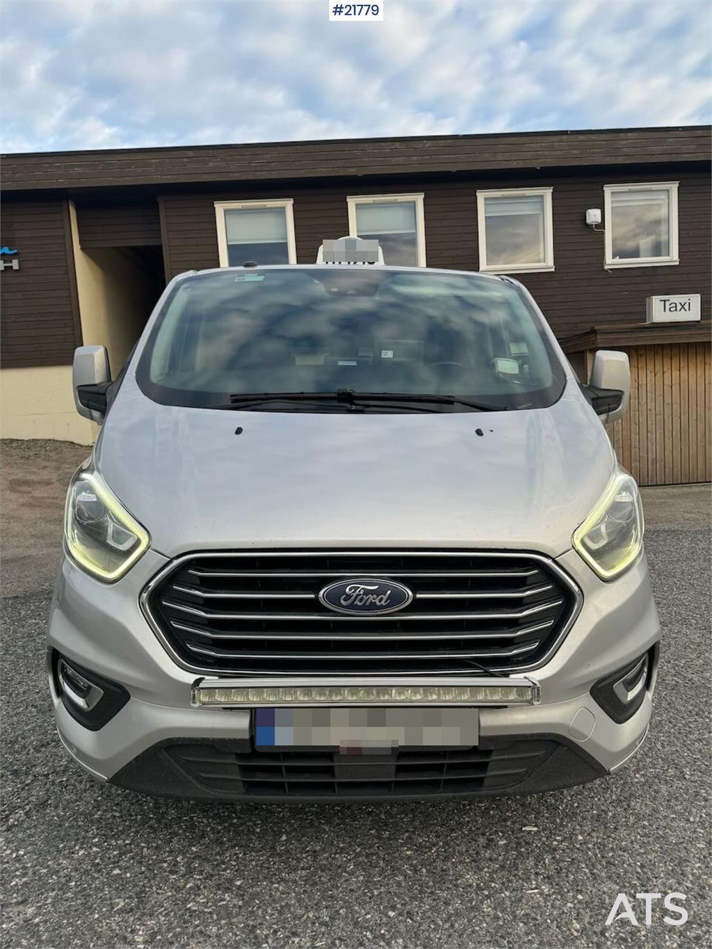 Ford Tourneo 8-seater