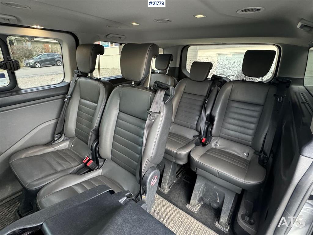 Ford Tourneo 8-seater