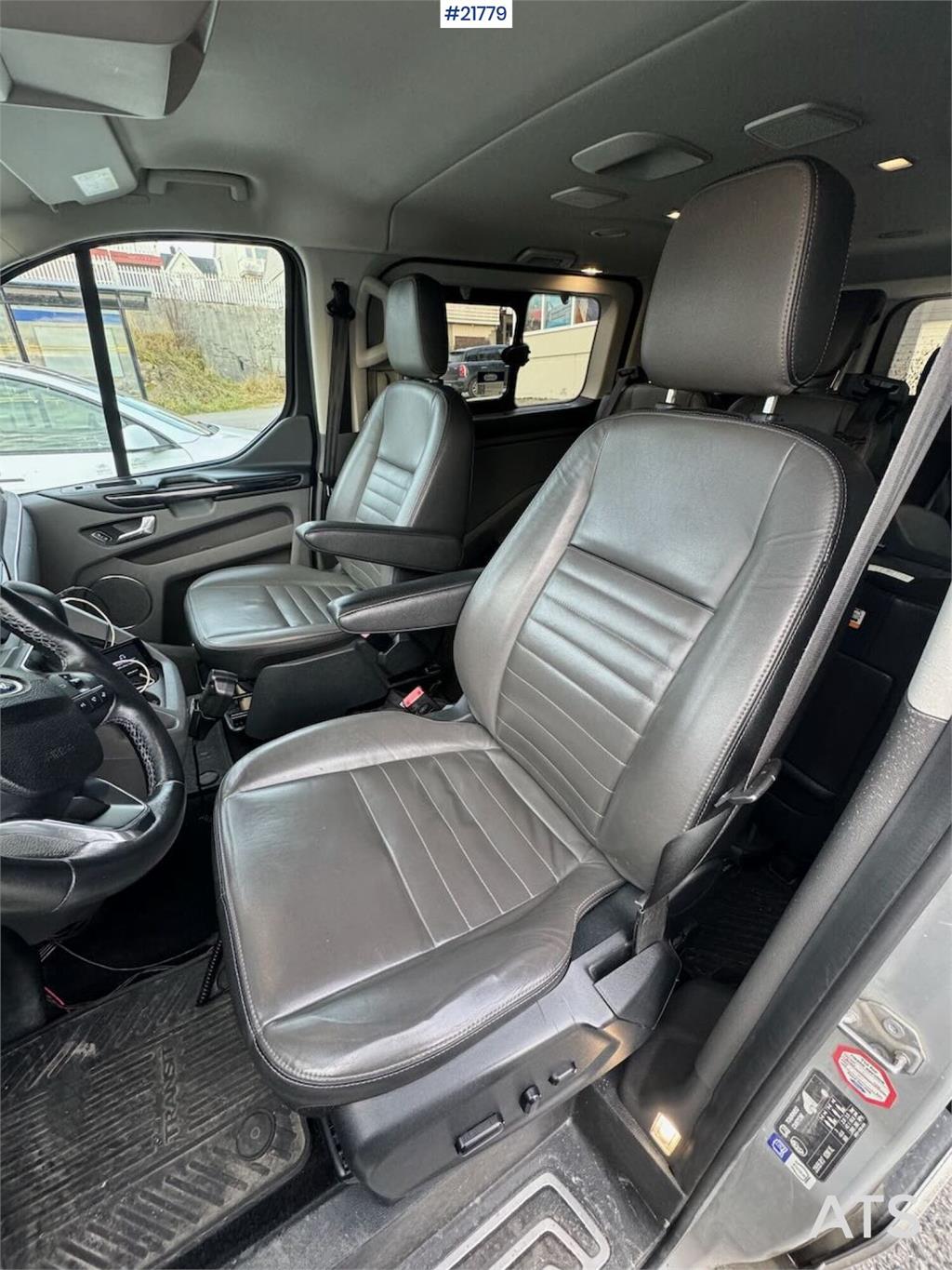 Ford Tourneo 8-seater