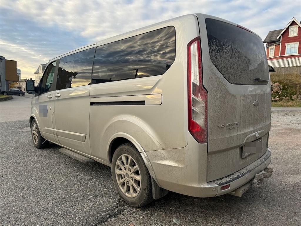 Ford Tourneo 8-seater