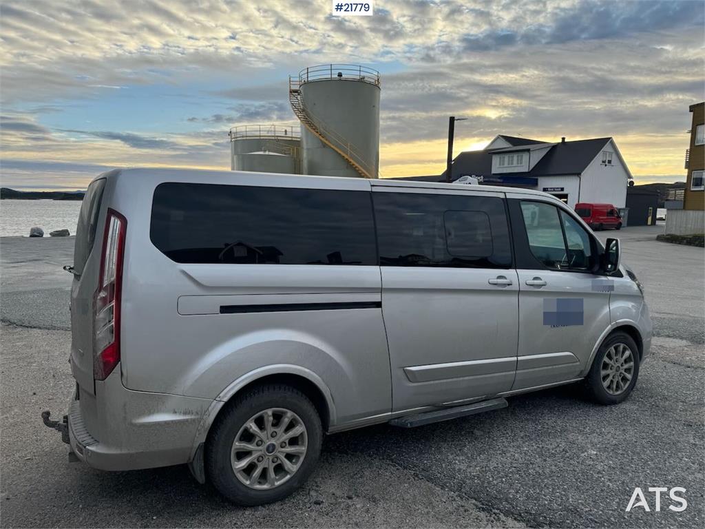 Ford Tourneo 8-seater