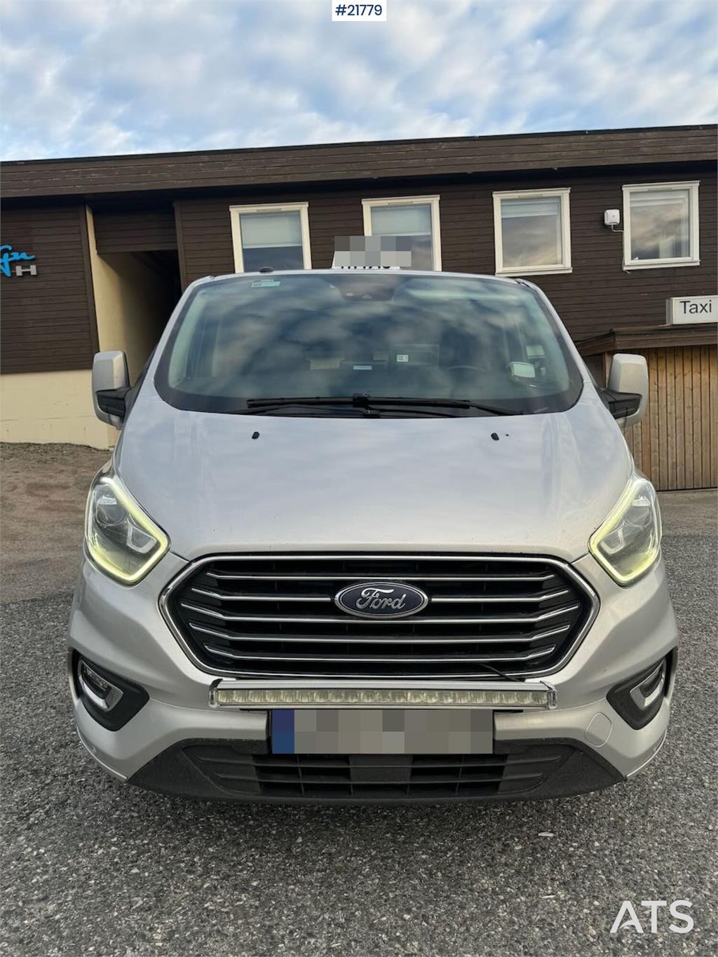 Ford Tourneo 8-seater