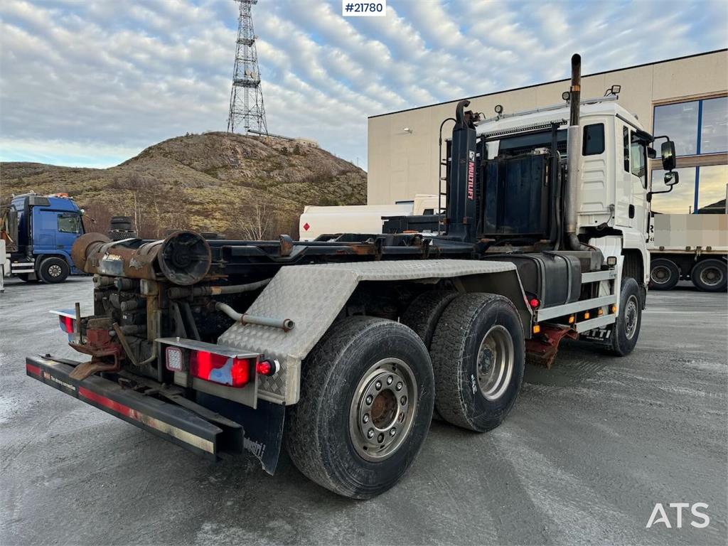 MAN TGS 28.480 6x4 – Hook lift truck with snow plow se