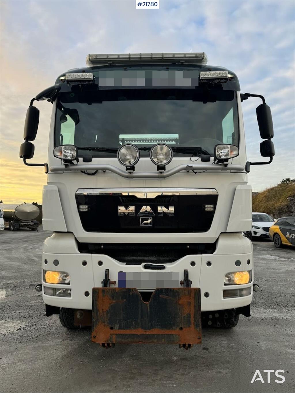 MAN TGS 28.480 6x4 – Hook lift truck with snow plow se