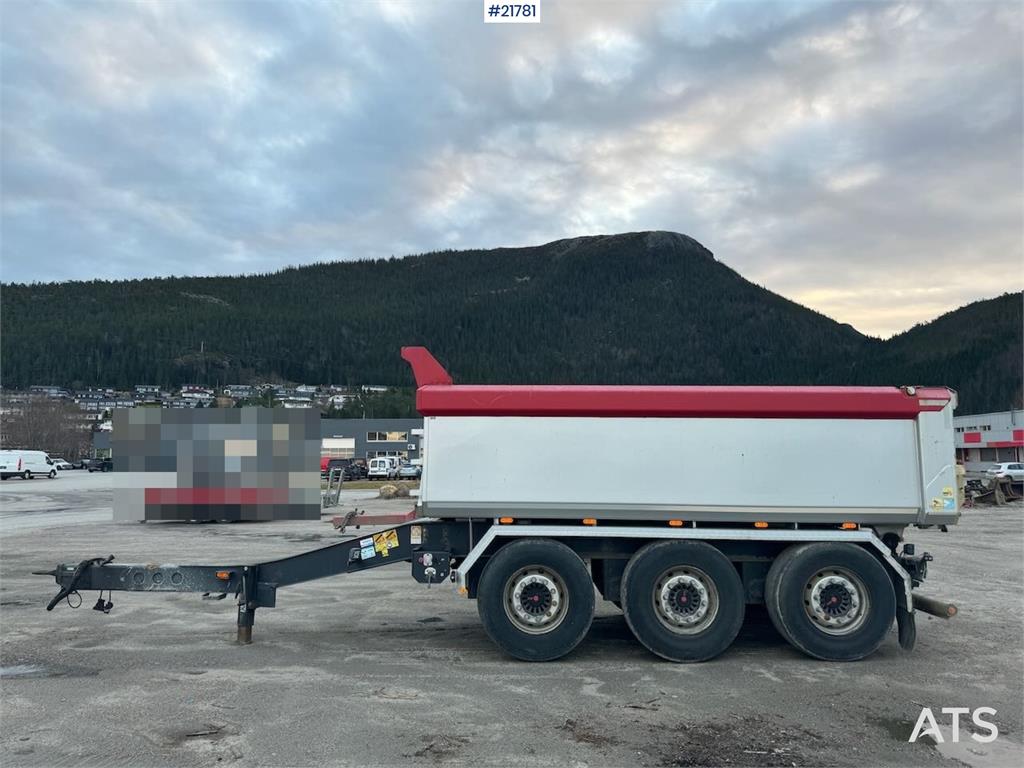 Istrail Triple Axle Trailer