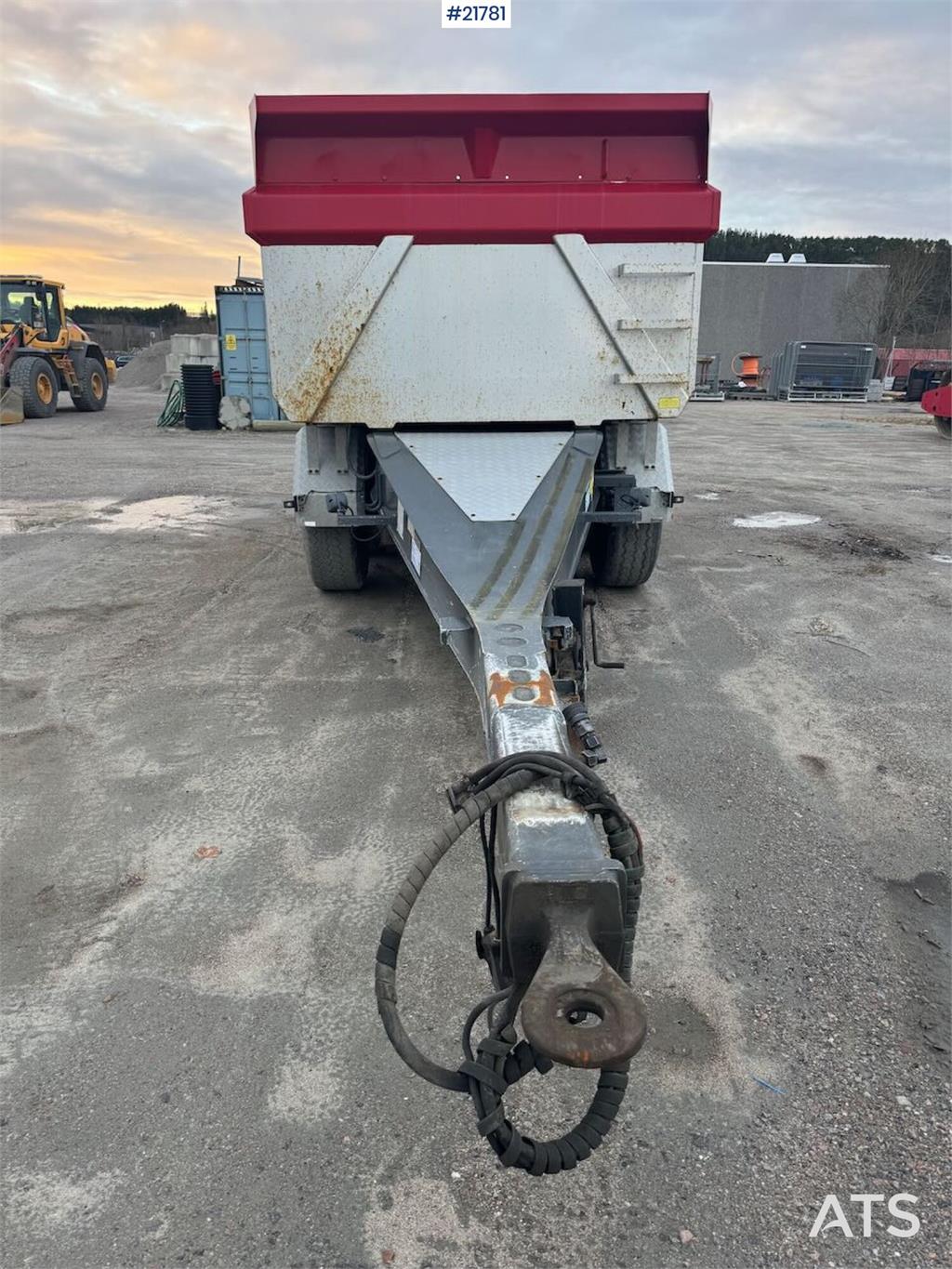 Istrail Triple Axle Trailer