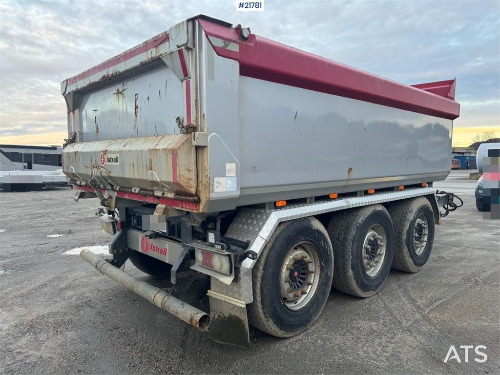 Istrail Triple Axle Trailer