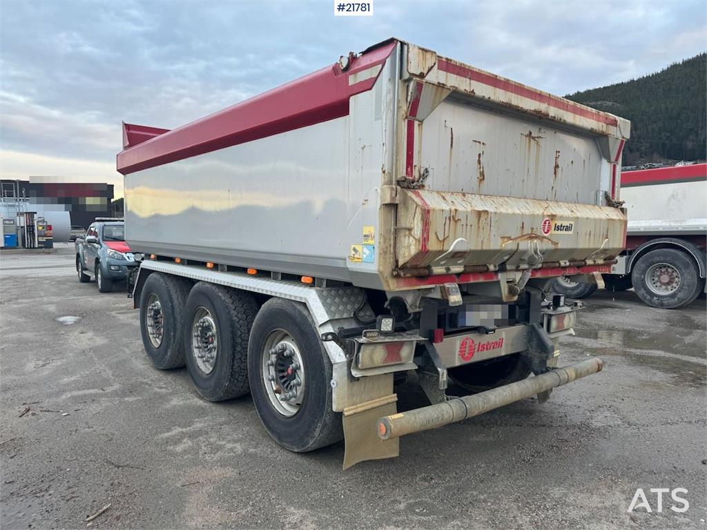 Istrail Triple Axle Trailer