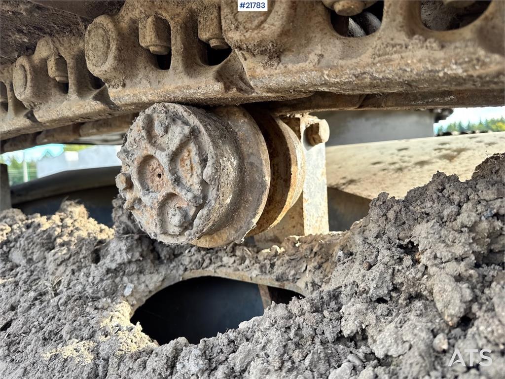 Volvo EC250 w/ Rototilt, GPS and 2 buckets.