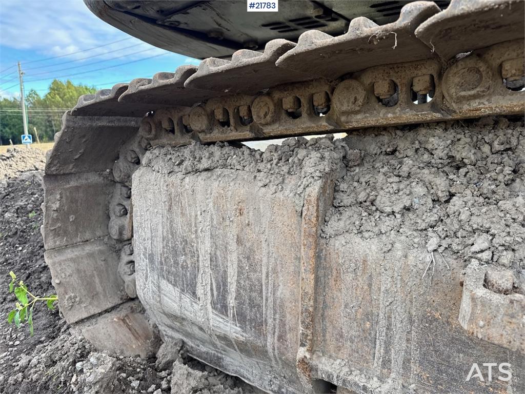 Volvo EC250 w/ Rototilt, GPS and 2 buckets.