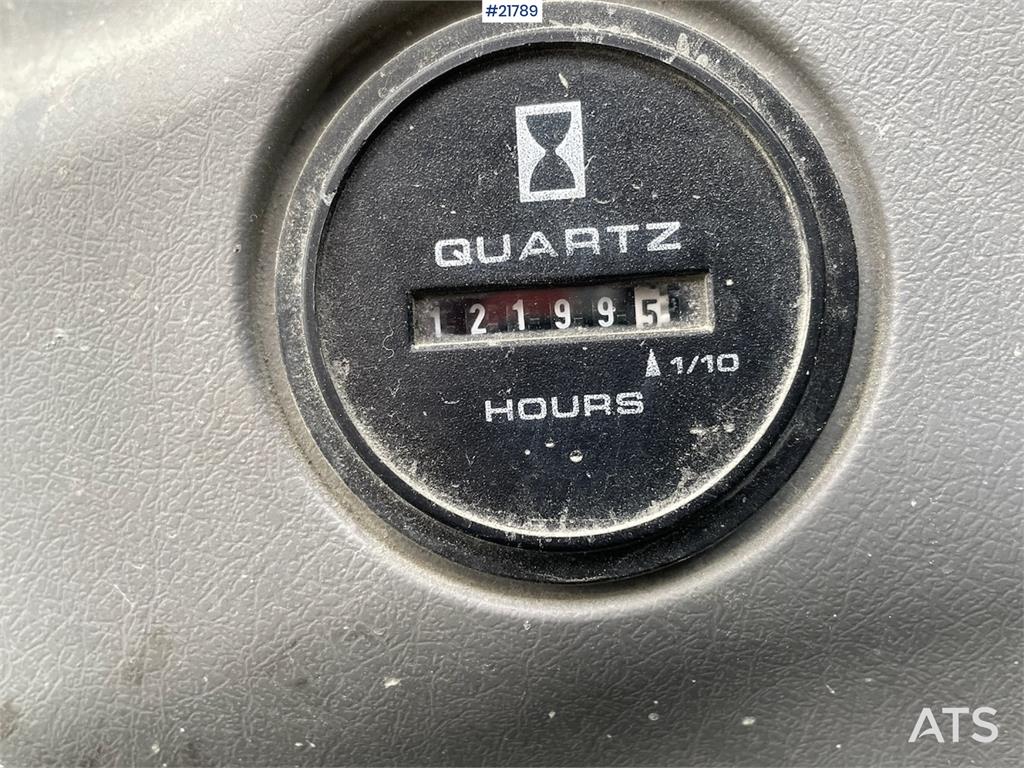 New Holland Kobelco E 265 with flap excavator bucket