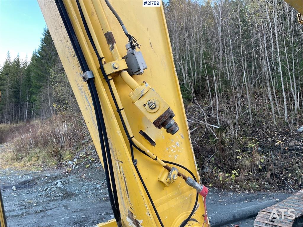 New Holland Kobelco E 265 with flap excavator bucket
