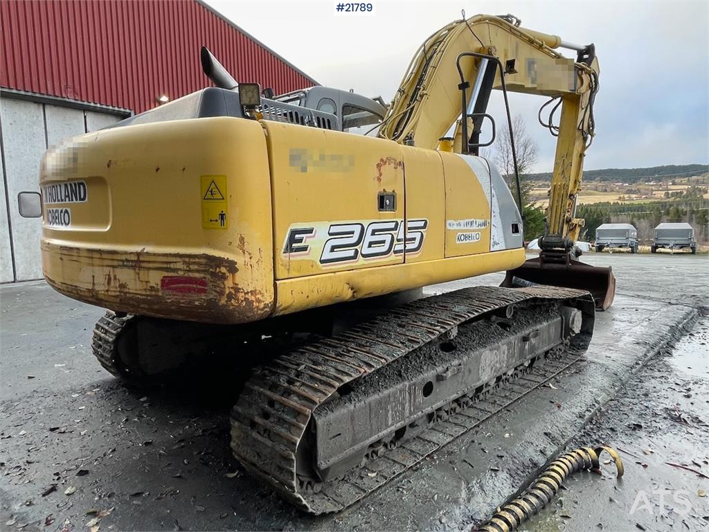 New Holland Kobelco E 265 with flap excavator bucket