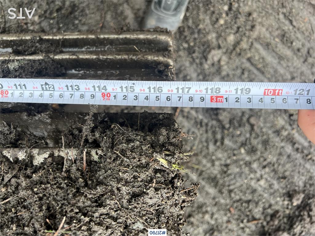 Volvo ec210cl excavator w/ rototilt, sanding bucket and