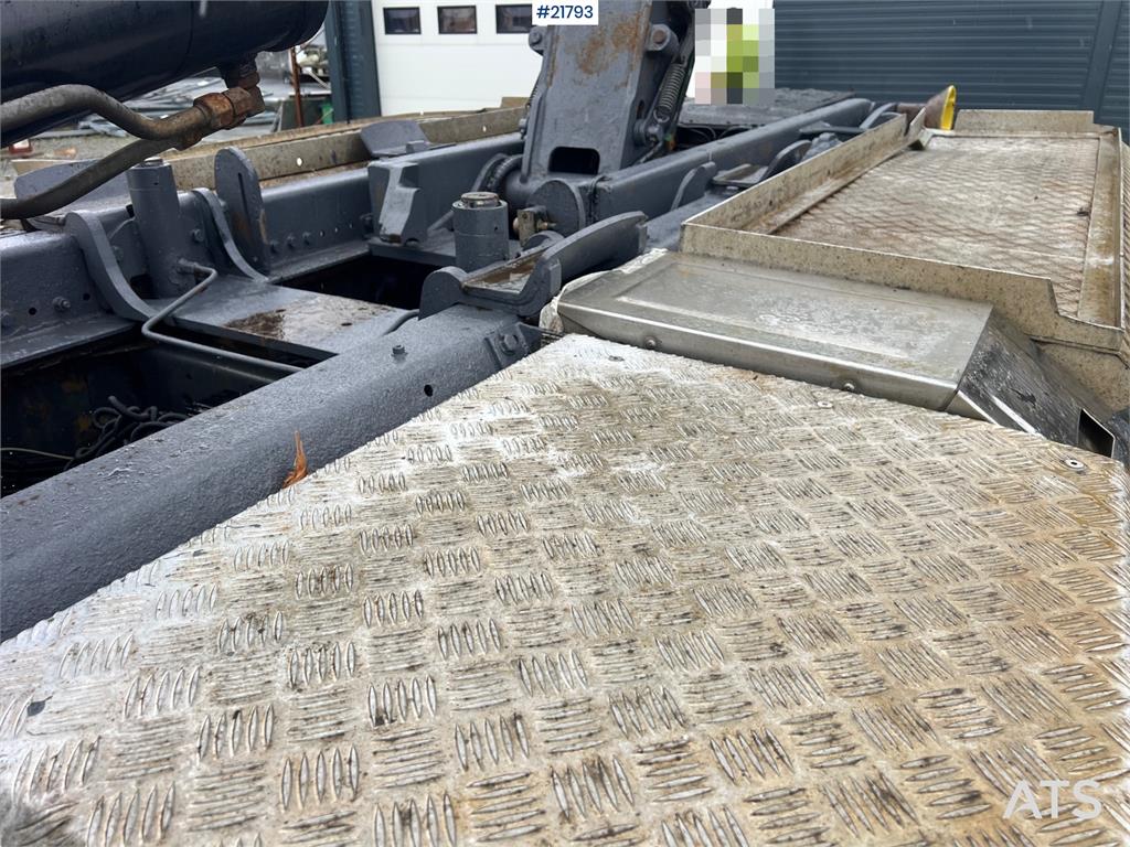 Volvo fh16 8x4 pusher hook truck w/ 24T multilift Hook