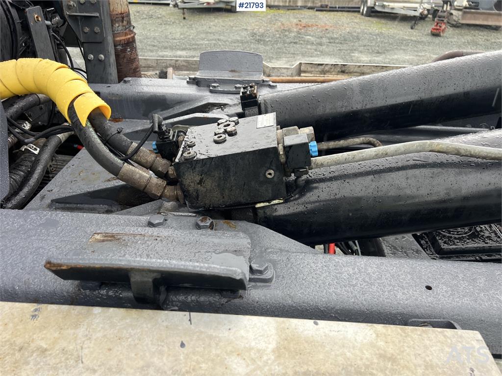 Volvo fh16 8x4 pusher hook truck w/ 24T multilift Hook