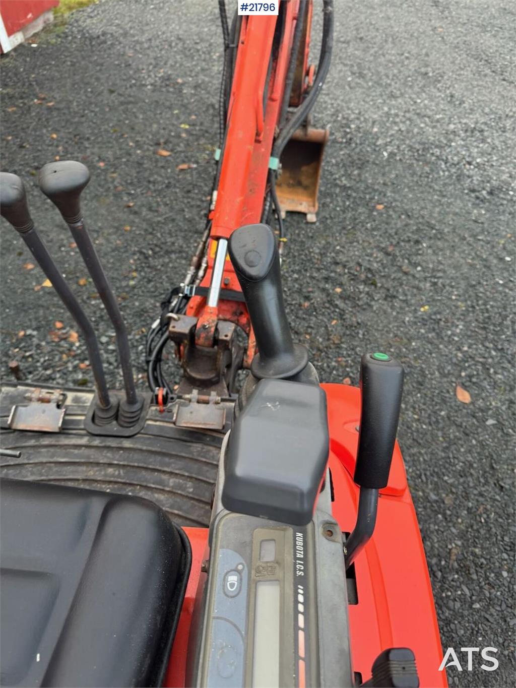 Kubota U17-3a Mini Excavator with Grading Bucket – Custom