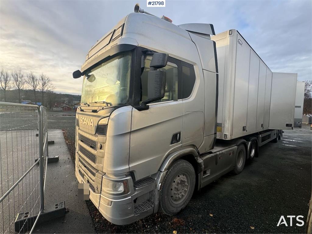 Scania R590 6x2 Tractor Unit with Walking Floor Hydraulic