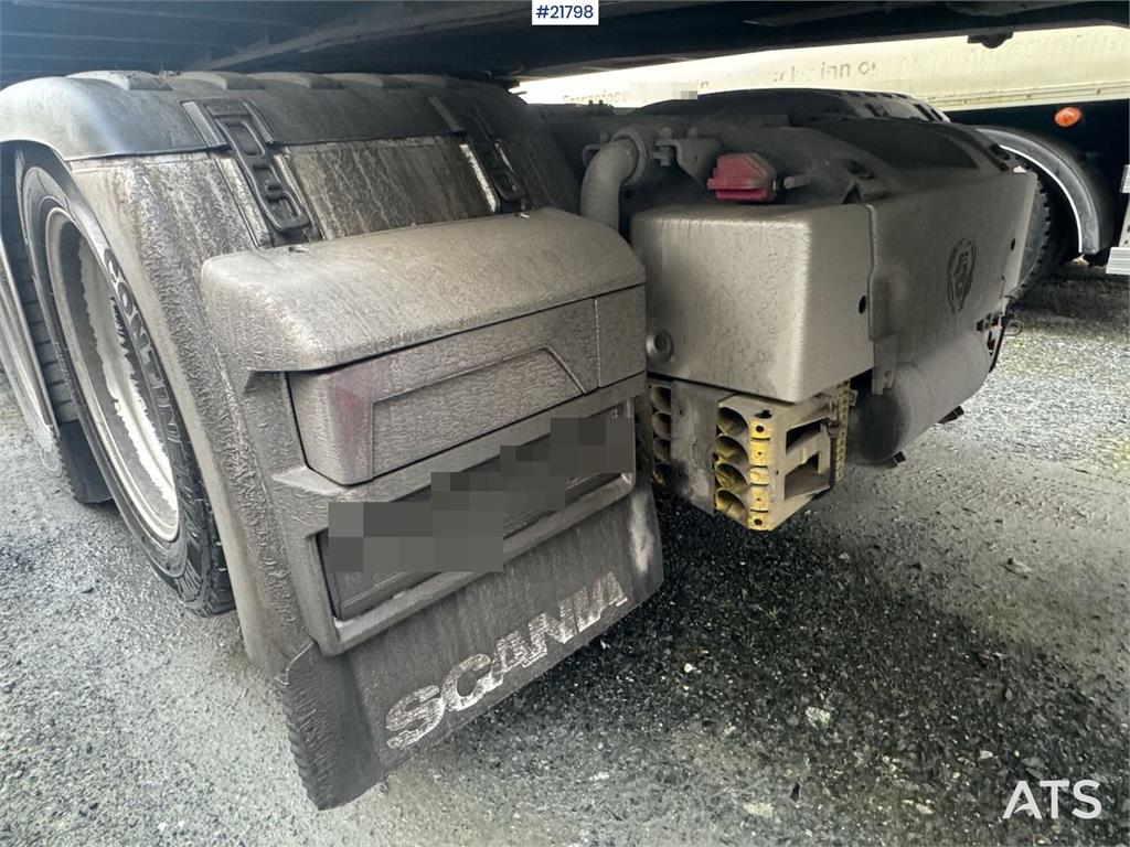Scania R590 6x2 Tractor Unit with Walking Floor Hydraulic