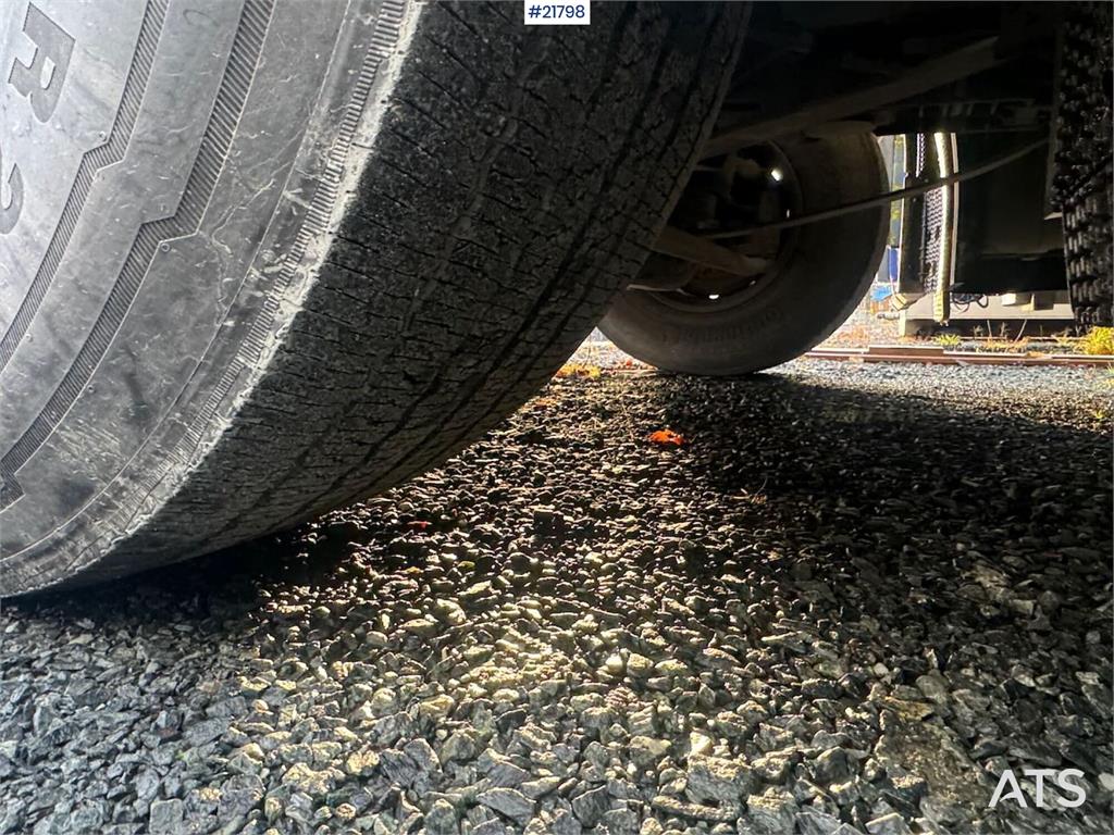 Scania R590 6x2 Tractor Unit with Walking Floor Hydraulic