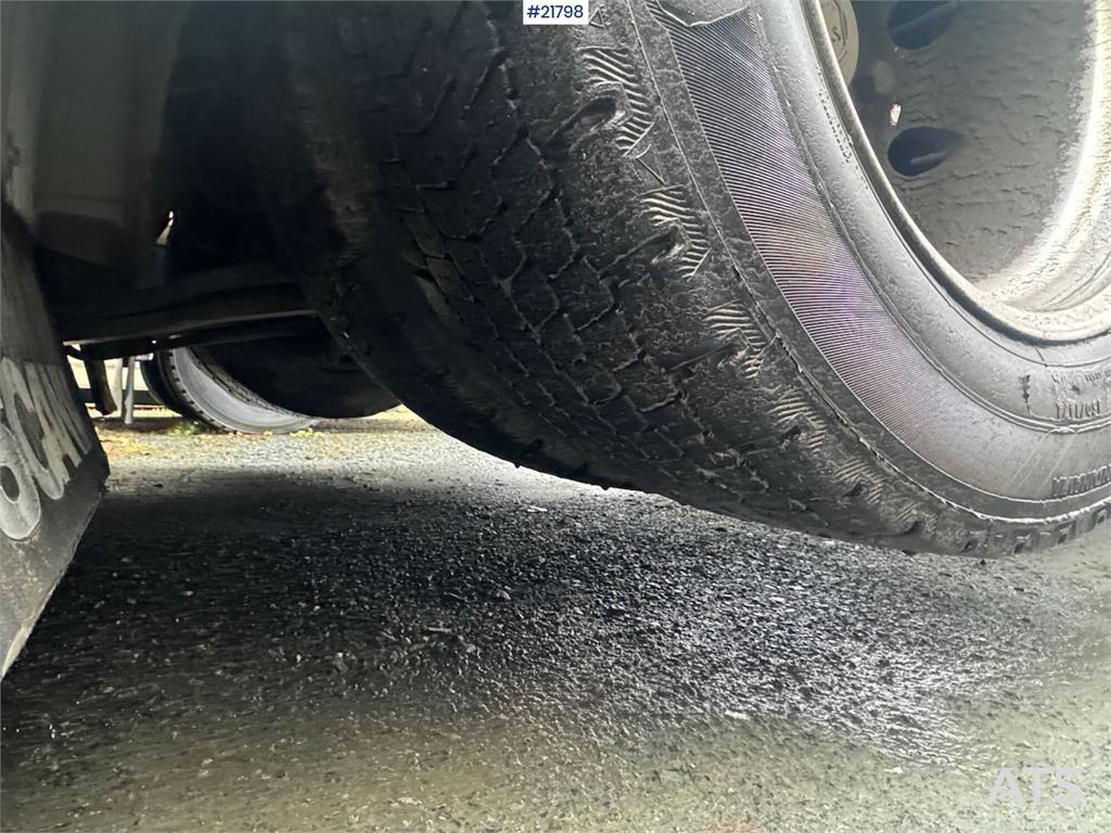 Scania R590 6x2 Tractor Unit with Walking Floor Hydraulic