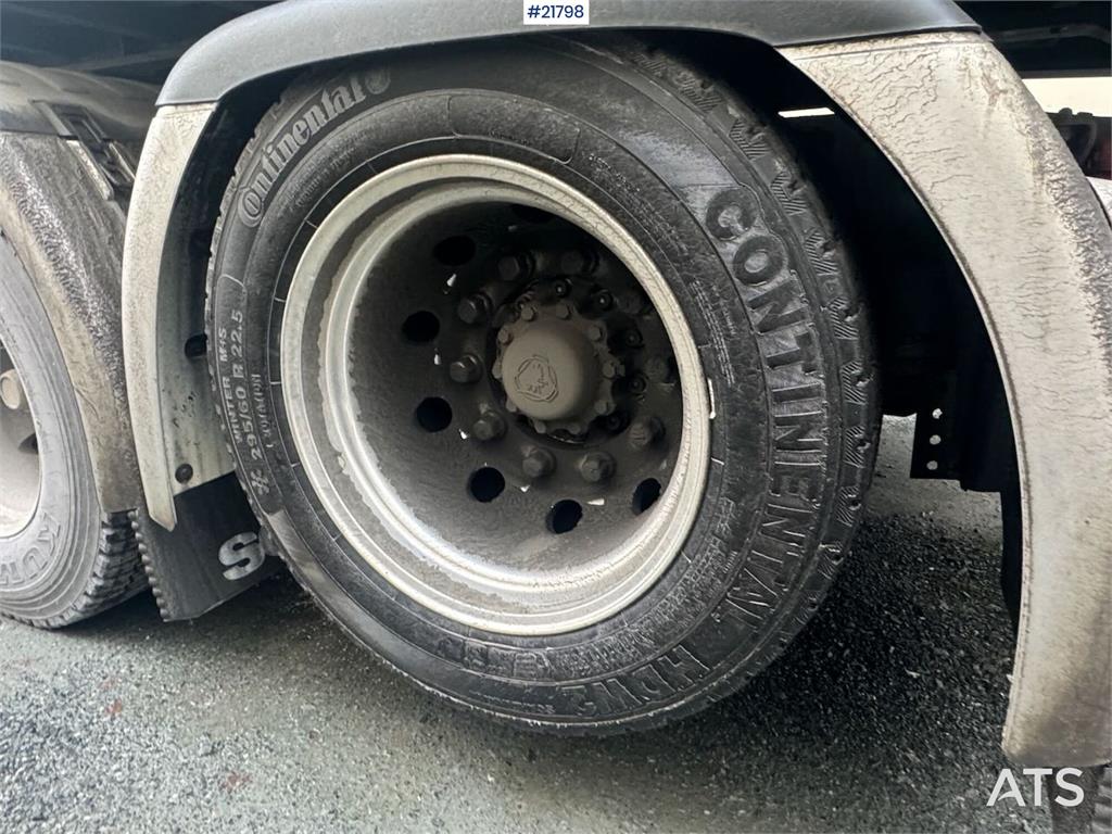 Scania R590 6x2 Tractor Unit with Walking Floor Hydraulic